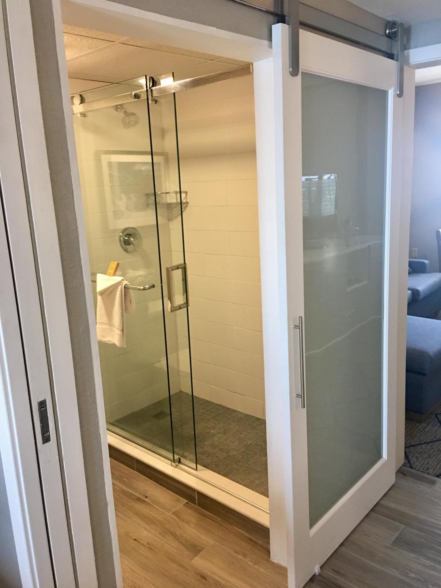 Doubletree Suites By Hilton Melbourne Beach Oceanfront מראה חיצוני תמונה